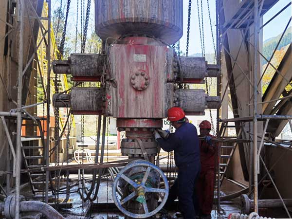 Blowout Preventer (BOP): Essential Equipment in Drilling Operations